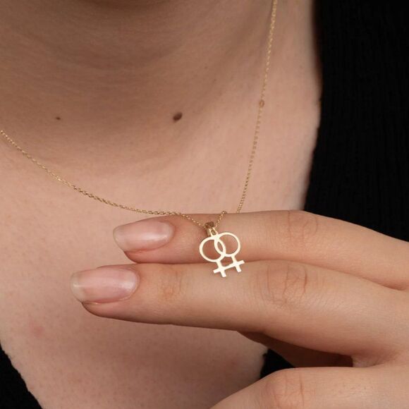 Interlocking Venus Symbol Necklace in Gold - Picture 1 of 5